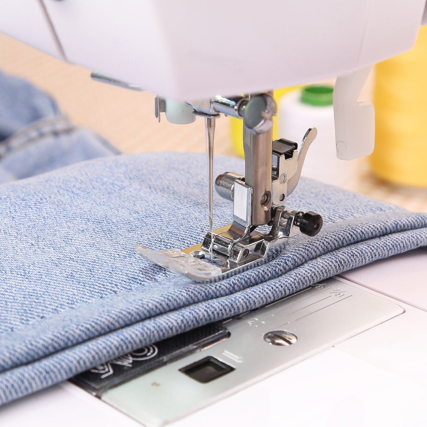 FEIYUE FY490 Computerized Sewing Machine - Touchscreen with Auto Thread Cutter & Presser Foot Set | Adjustable Speed, Twin Needle Compatible, LED Light