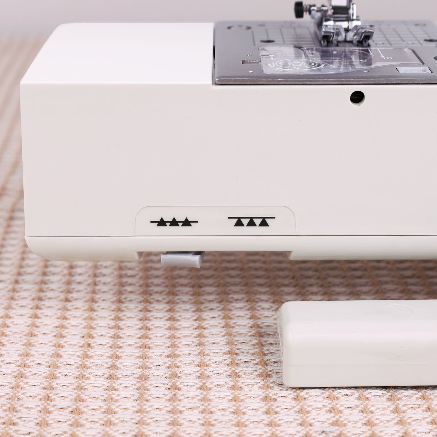 FEIYUE FY710 Computerized Sewing Machine - 180 Stitch Patterns, Stitch Memory, LCD Display, Adjustable Speed, Automatic Thread Cutter, Presser Foot Set, for Advanced Sewing, Quilting & Monogramming